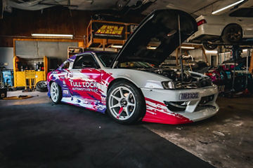 1995 Nissan 200SX - Motegi BATTLE - White | Motegi Wheels